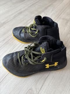 Under Armour Curry バスケットボールシューズのサムネイル