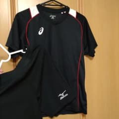 値下げ！2点セットasics バレー用 シャツ +ミズノハーフパンツレディースのサムネイル