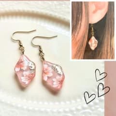 花柄ピアス ピンク サージカルステンレスのサムネイル