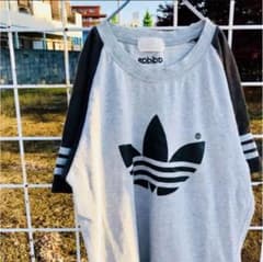 値下げセールアディダス ビッグロゴ Tシャツ カットソー デサント製のサムネイル