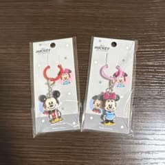 ディズニー めじるしアクセサリー　ミッキーマウス＆ミニーマウスのサムネイル