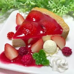 みい様専用♡フェイク置物♡いちごタルトのサムネイル