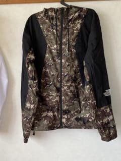 THE NORTH FACE ナイロンジャケットのサムネイル