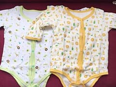 肌着 ロンパース　２枚セットのサムネイル