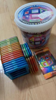美品・正規品 マグフォーマー 26ピースセット(四角形・三角形)のサムネイル