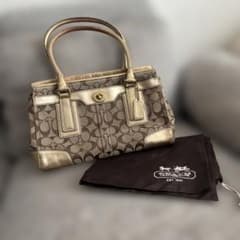 COACH コーチ ハンドバッグ シグネチャー ターンロック 11062 - メルカリ