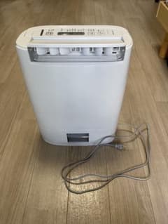【２１年製】Panasonic 除湿機　F-YZUX60 ホワイト エコナビ 21年製】Panasonic 除湿機 F-YZUX60 ホワイト エコナビ - メルカリ