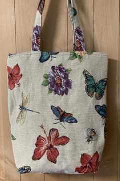 ハンドメイド 蝶、花、てんとう虫、トンボ柄 大きめトートバッグ 縦型