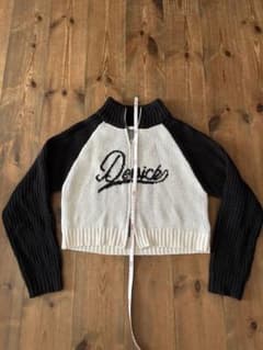 ロゴ入り ジップアップ ニットカーディガン