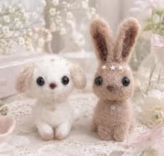 羊毛フェルト　わんちゃんとうさぎ　ハンドメイドのサムネイル