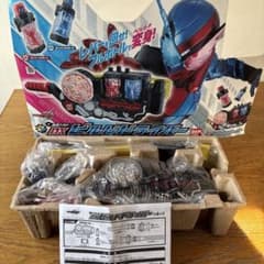 ★ほぼ新品★ DXビルドドライバー　仮面ライダービルドのサムネイル