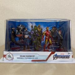【新品未開封】アベンジャーズ　フィギュアセットのサムネイル