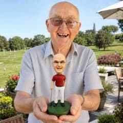 似顔絵オーダー 百寿祝い 100歳の立体人形のサムネイル