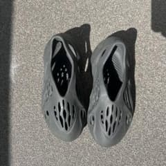 YEEZY FOAM RUNNER 24.5 - メルカリ