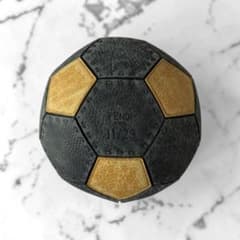 希少 フェンディ セレリア サッカーボール 世界23個限定 レザー 希少 フェンディ セレリア サッカーボール 世界23個限定 レザー - メルカリ