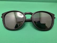 オークリー（Oakley) サングラス　プリズムのサムネイル