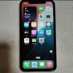iPhone XR 64GB ホワイト シムフリー バッテリー86% ケース付 - メルカリ
