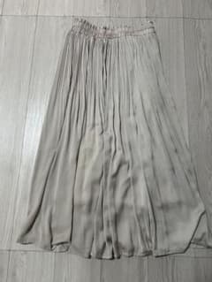 《値下げ可》NICOLE whiteプリーツスカートのサムネイル