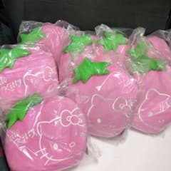 HelloKitty★ハローキティ★「 日本限定！」ストロベリークッション♪8個のサムネイル