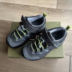 【KEEN】子供靴　新品未使用のサムネイル