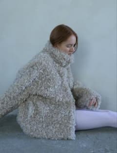 JSELF Curly Fur Coat - メルカリ