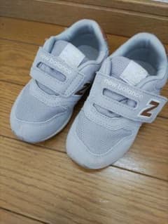 new balance ベビーシューズのサムネイル