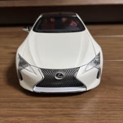 AUTOartレクサス LC 500 ホワイトのサムネイル