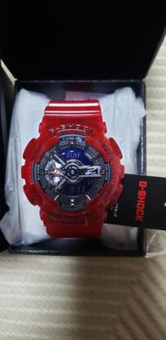 G-SHOCKクリアーレッドのサムネイル