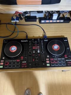 Numark Mixtrack Platinum Fxのサムネイル