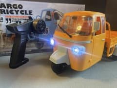 1/10 　（ピアジオ　アペ風）　3輪ラジコン　ガルフカラー 1/10 （ピアジオ アペ風） 3輪ラジコン - メルカリ