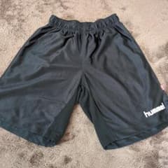 hummel 黒 ハーフパンツ　150サイズのサムネイル