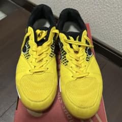 再々値下げしました!!バタフライ 卓球シューズ イエロー/ブラックのサムネイル