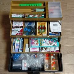 ケース付き 海釣り道具 (エサ釣り) セット 港湾 磯場 サーフなどのサムネイル