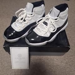 本日0時まで限定価格！【極美品】AIR JORDAN11 コンコルド 28.0 - メルカリ