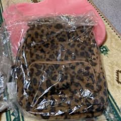 ヒョウ柄リュックのサムネイル