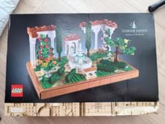 未使用　LEGO Icons Fountain Garden 10359のサムネイル