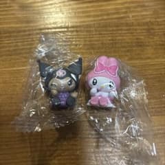 サンリオみんなでおめかしフィギュア　クロミ マイメロディ ミニフィギュア 2種のサムネイル