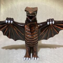 ガメラ怪獣　日東ギャオス　ソフトビニール翼付き 茶色 約20cm ガメラ怪獣 日東ギャオス ソフトビニール翼付き 茶色 約20cm - メルカリ