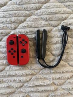 ジャンク品　Nintendo Switch Joy-Con レッド ストラップ付のサムネイル