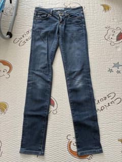 UNIQLO SKINNY FIT デニムパンツ　56サイズのサムネイル