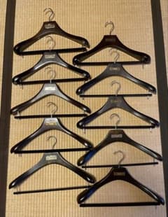 トムフォード 木製ハンガー10本セット - メルカリ