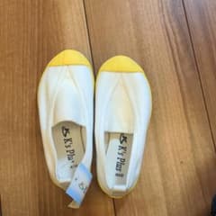 体育館シューズのサムネイル