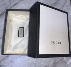 GUCCI 箱のサムネイル