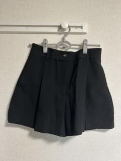 ZARA ブラック ショートパンツ 36のサムネイル