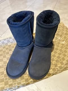 UGG ムートンブーツ ネイビーのサムネイル
