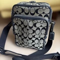 COACHシグネクチャーショルダーバックのサムネイル