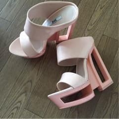 値下げします！！R&Eサンダルのサムネイル