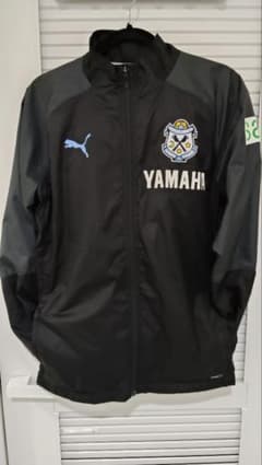 ジュビロ磐田 厚手ウィンドブレーカー プーマ - メルカリ