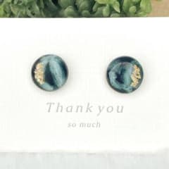 No.168　緑ラメマーブル　丸　ピアス/イヤリング　ハンドメイド　レジンのサムネイル
