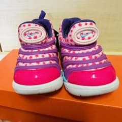 NIKE  ダイナモ　フリー　13センチ　新品　ナイキ　ダイナモフリーのサムネイル